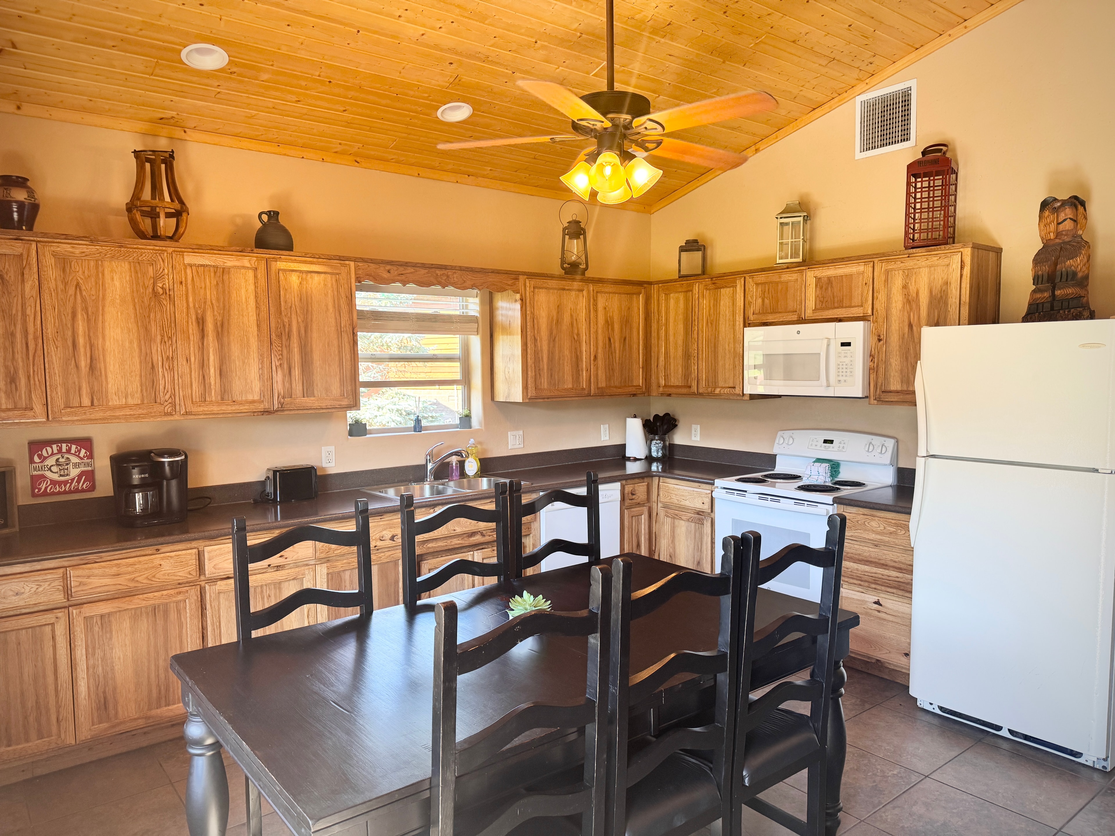 Rustic cabin decor & character